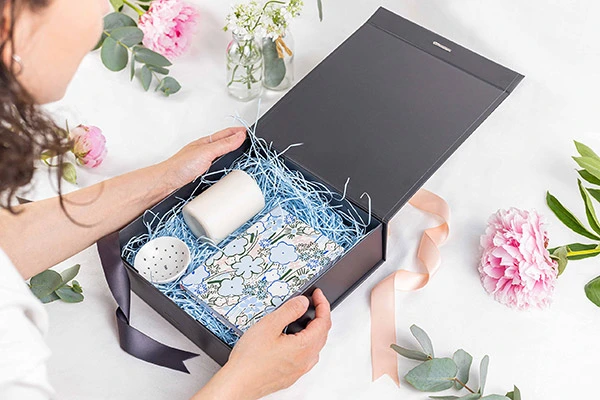 Luxury Rigid Magnetic Closure Gift Box With Dual Ribbons Luxury Rigid Magnetic Closure Gift Box With Dual Ribbons